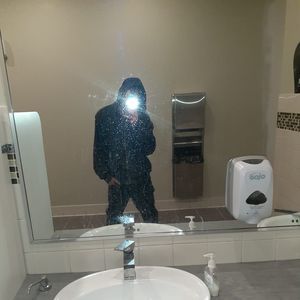 Meet your Posher, Connor